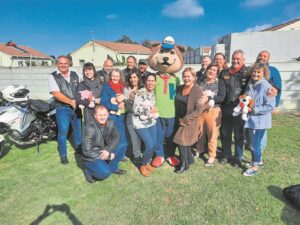 Teddiebere steel kinderhartjies