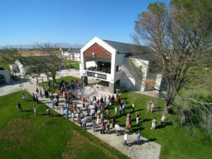 Ouers eis twee se heraanstelling