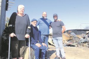 Familie verloor alles; pleit nou om hulp