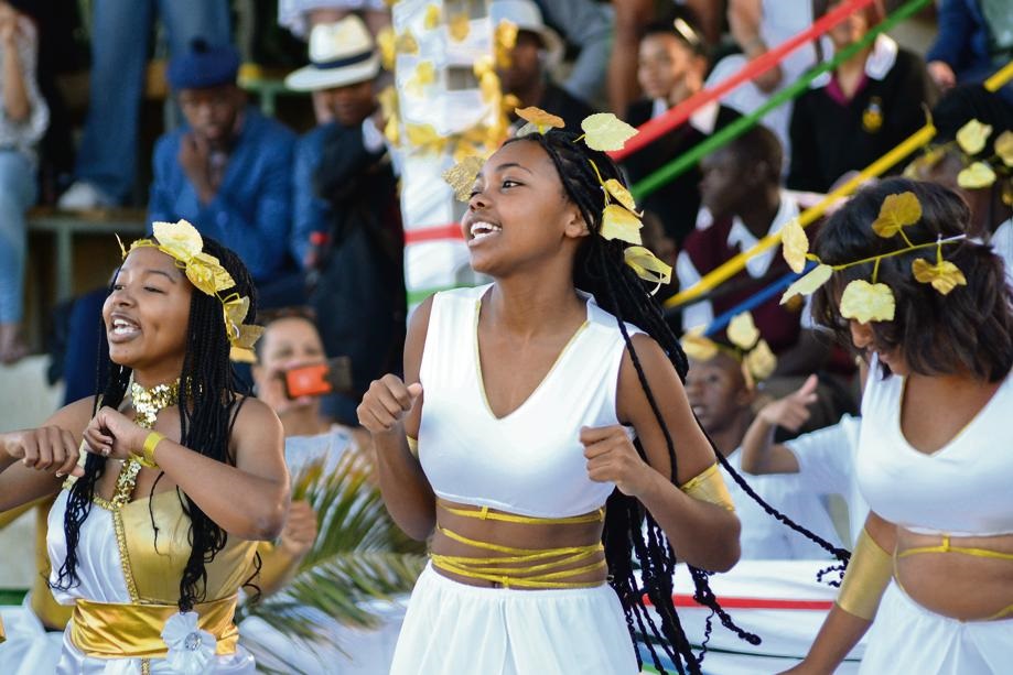 Passievolle HH-rasieleiers tydens hul openingsopto