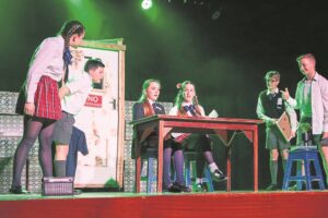 SKOLENUUS: De Hoop maak skoonskip