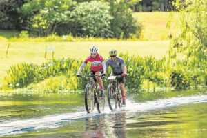 Kom hou bergfietspartytjie in die Eikestad!