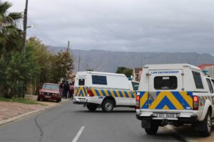 Steekvoorval in Strand eis lewe