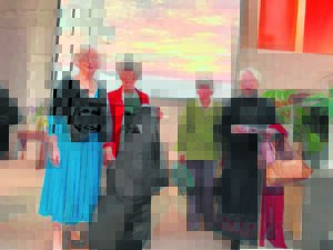 Troebadoers vermaak bejaardes