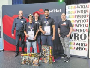 Helderberg roboteers on point