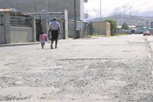 Rehabilitation of roads in Asanda, Nomzamo starts