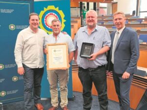 Strand-buurtwag vereer as die heel beste uit honderde in metropool