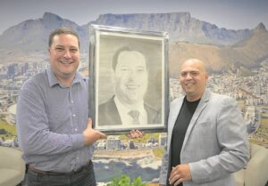 Local portraitist sketches Mayor