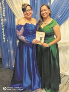 ‘Lofsang’-boek bekendgestel