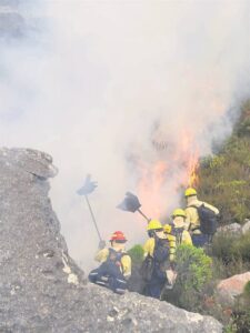 Hans se Kop brand steeds