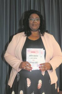 FOTOGALLERY: Skrywer pen boek, ploeg terug