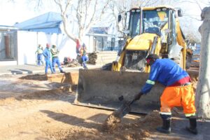 Sinkhole saga in Strand continues on