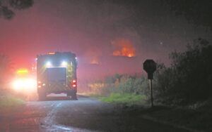 Raging wildfire in Somerset West contained