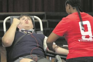 SKOLENUUS: Arende bloei vir ander