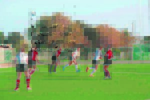 Arende meet kragte met Hymers in Engeland