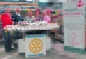 Rotary Anns lend a helping hand