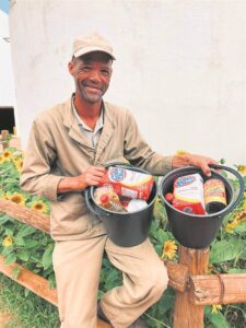 Vergelegen farmworkers excited at receiving Fairtrade hampers