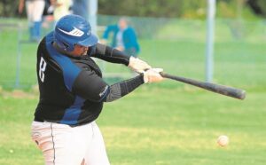 SPORT PHOTOS: Right on the screws!