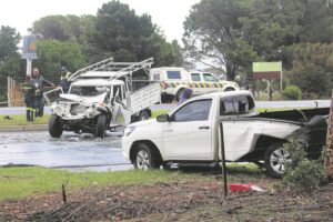 Fatal two-vehicle crash closes N2 highway