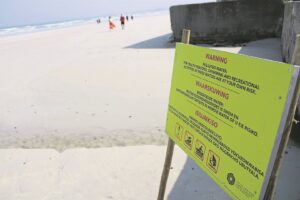 Seawater polluted as sewage spills continues