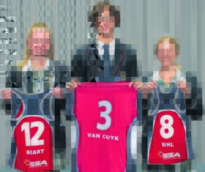 Hockey players recognised