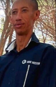 Opod bekyk Raithby-pa van drie se skietdood