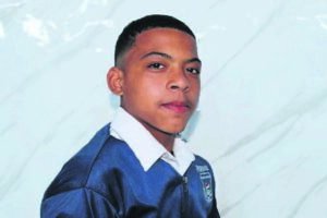 ‘Plesierige’ seun sterf aan kanker