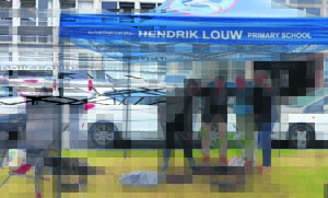 Bome hou Louwtjies veilig