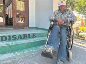 Misnoeë uitgespreek oor polisiekantoor se toeganklikheid vir mense in rolstoele