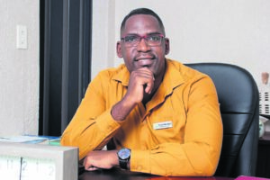 ‘Resist perpetual temptation to spend during the holidays and avoid accompanying stress’ – psychologist