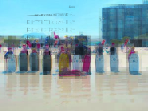 Strand nippers are making waves