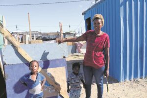 Geen krag laat inwoners van Morkel Cottage kook