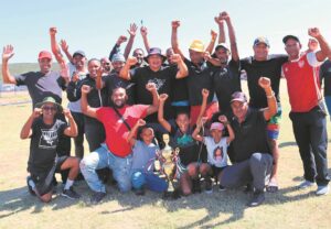 ‘n Passie vir krieket hou dié manne uit strate