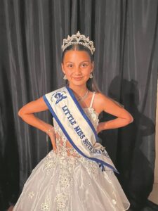 Little Miss SA plays her part