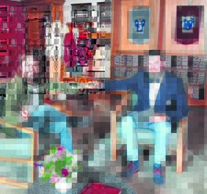 Arende sprei nou hul vlerke na die filmbedryf