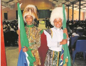 Skool vier verjaardag met kleur