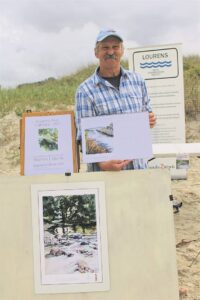 Artist features the Lourens River