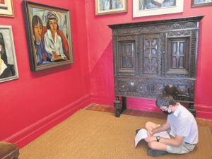 Learning from a larger-than-life SA artist