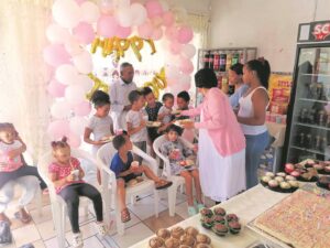 Familiewinkel vier 16 jaar