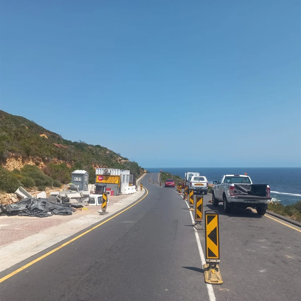 To manage traffic flow during repairs on Clarence Drive, a stop/go system will be implemented.