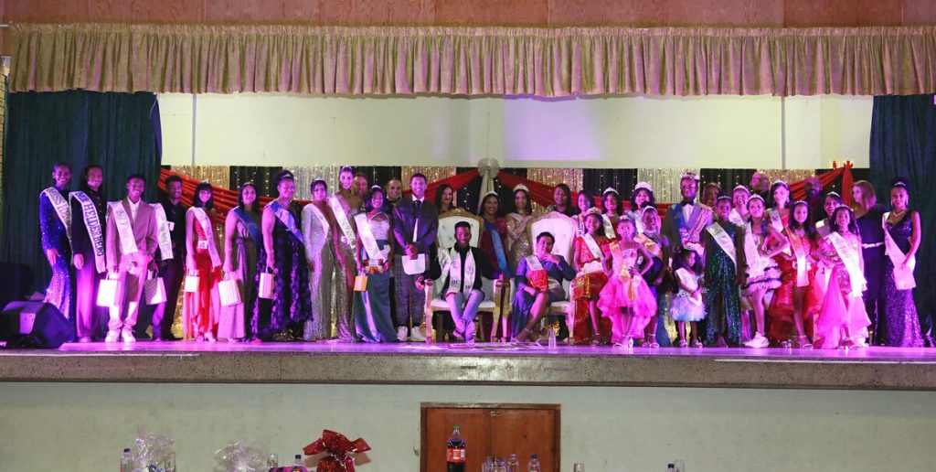 Sesde jaarlikse Mej. Helderberg-skoonheidskompetisie by GJ Joubert Primêre Skool bied platform vir jong deelnemers.