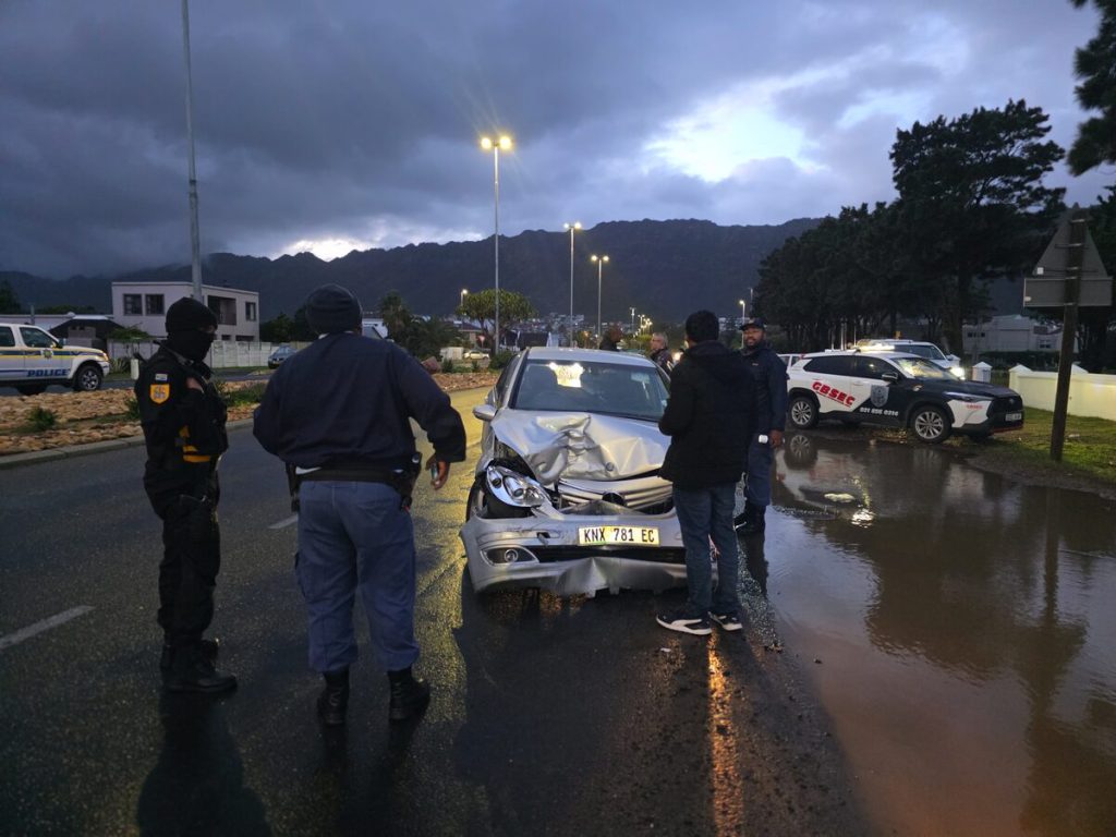 Damaged Mercedes-Benz used to transport abalone worth R130,000 during Gordon's Bay chase.
