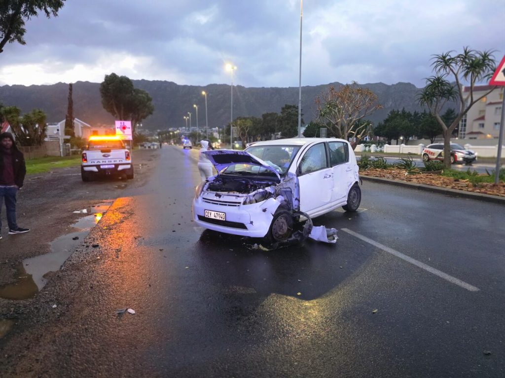 Daihatsu hatchback involved in collision with suspected abalone smugglers on Faure Marine Drive.
