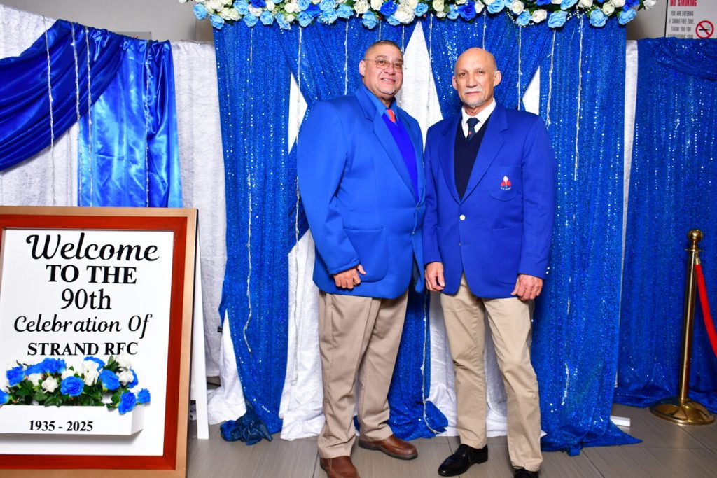 Rodger Daniels (voorsitter) en Francois Bonthuys (WP-unie raadslid) by die vieringe.