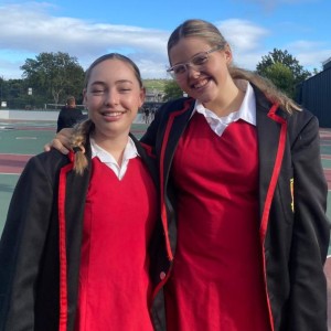 Strand-duo wen redenaars-kompetisie met kusdialekte-viering