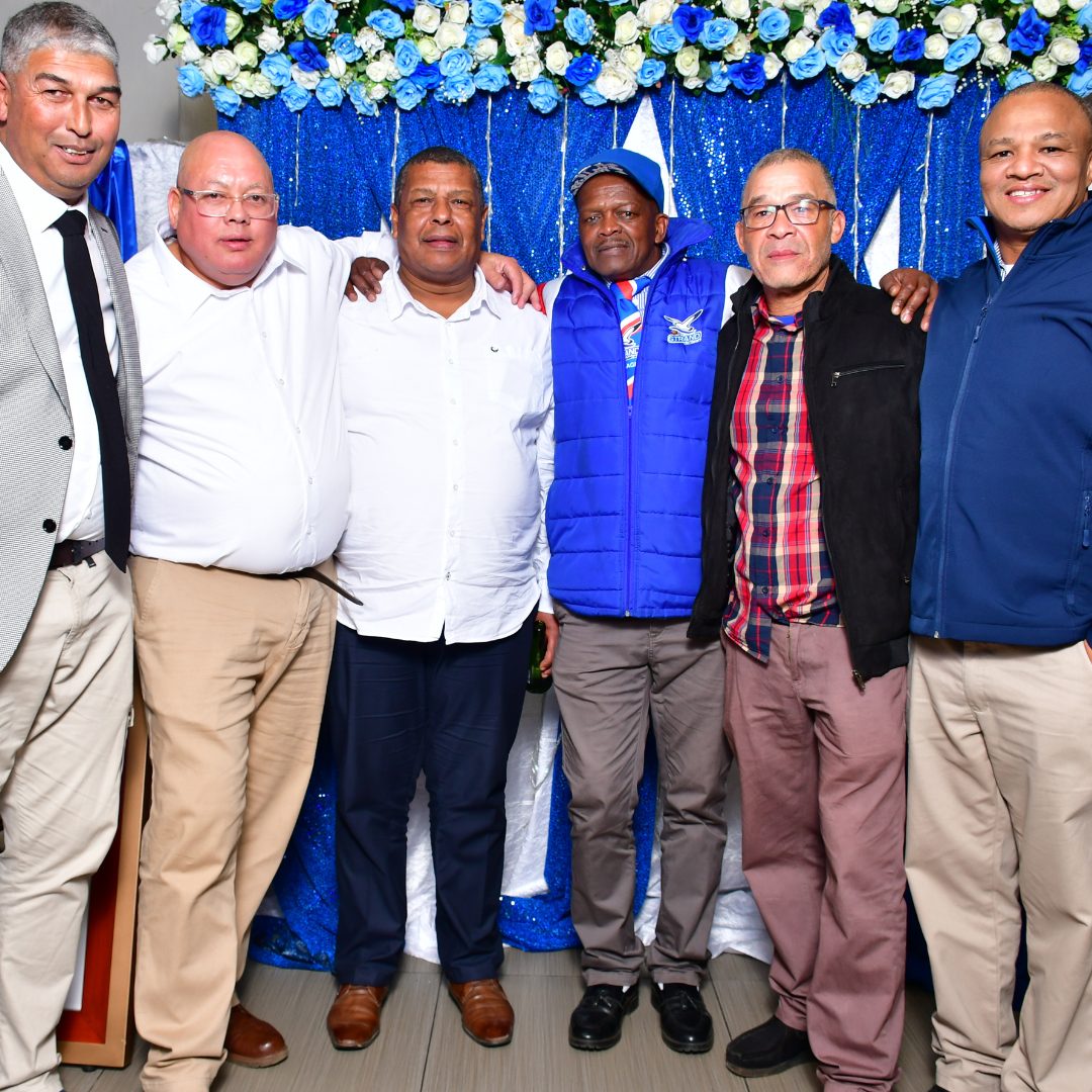 Groep Strand-rugbyklub oudspelers by die 90ste verjaardagviering