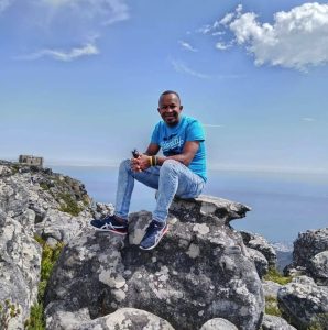 Hoë eer vir Alloys vir 15 jaar se jeugwerk in Strand