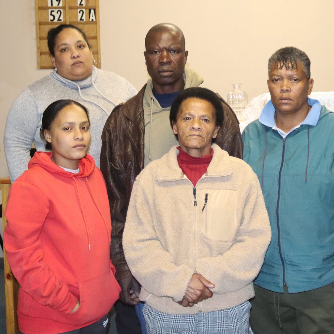 Groep Deepfreeze-brandslagoffers bespreek hulle kommer oor onvoldoende hulp van die Stad Kaapstad sewe maande later.