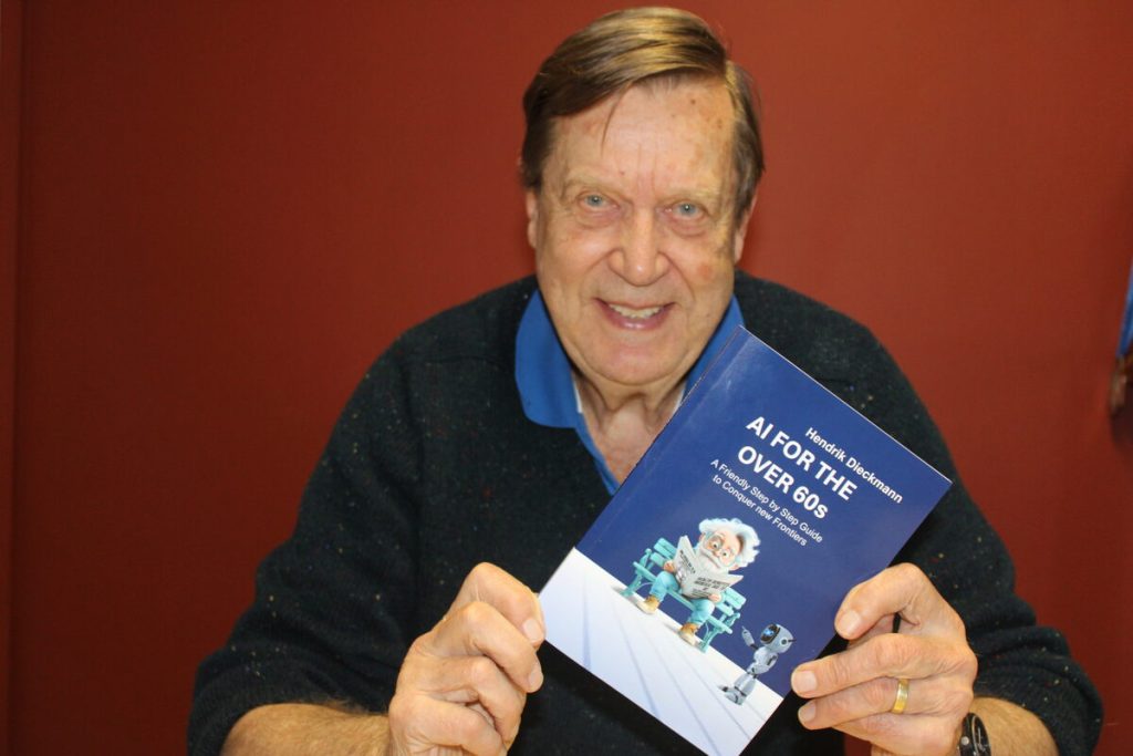 Hendrik Dieckmann with his book AI for the Over 60s: A Friendly Step-by-Step Guide to Conquer New Frontiers.