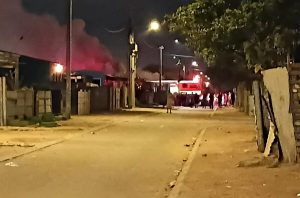 Gesinne in sak en as: Twee brande tref Strand binne 30 minute